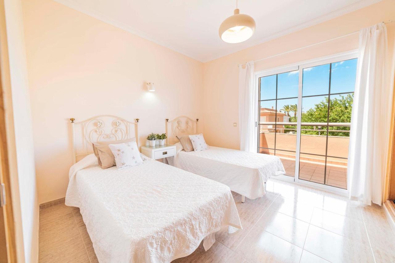 Villa Joana Barcares For 10 With Swimming Pool